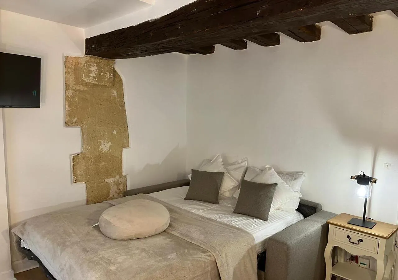 Elegant Retreat By Le Marais Daire Paris 0*,