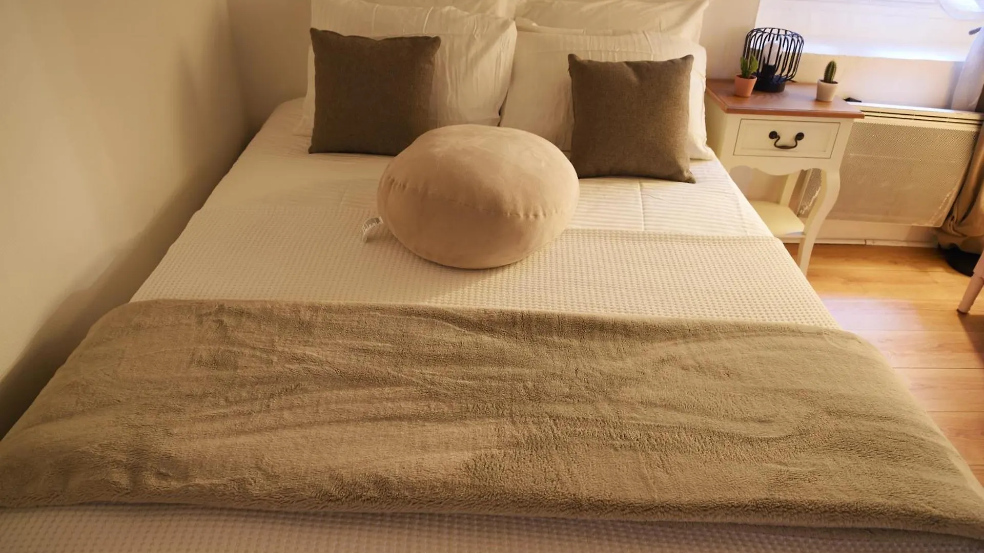 Elegant Retreat By Le Marais Daire Paris Fransa
