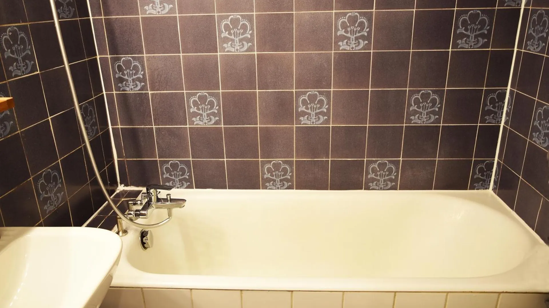 Elegant Retreat By Le Marais Daire Paris